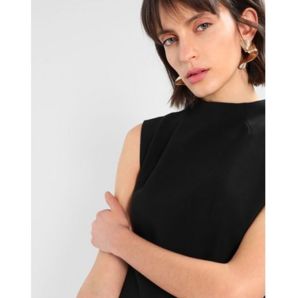 Banana Republic Black  Sleveless Mock Neck Dress